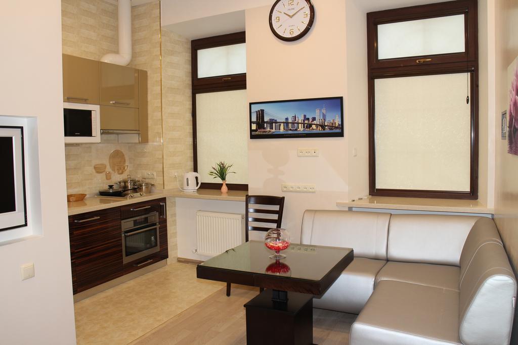 Elite Odessa Apartments Oda fotoğraf
