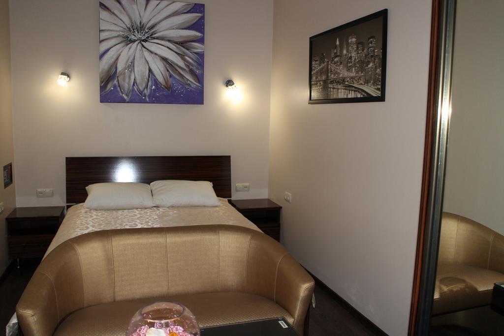 Elite Odessa Apartments Oda fotoğraf