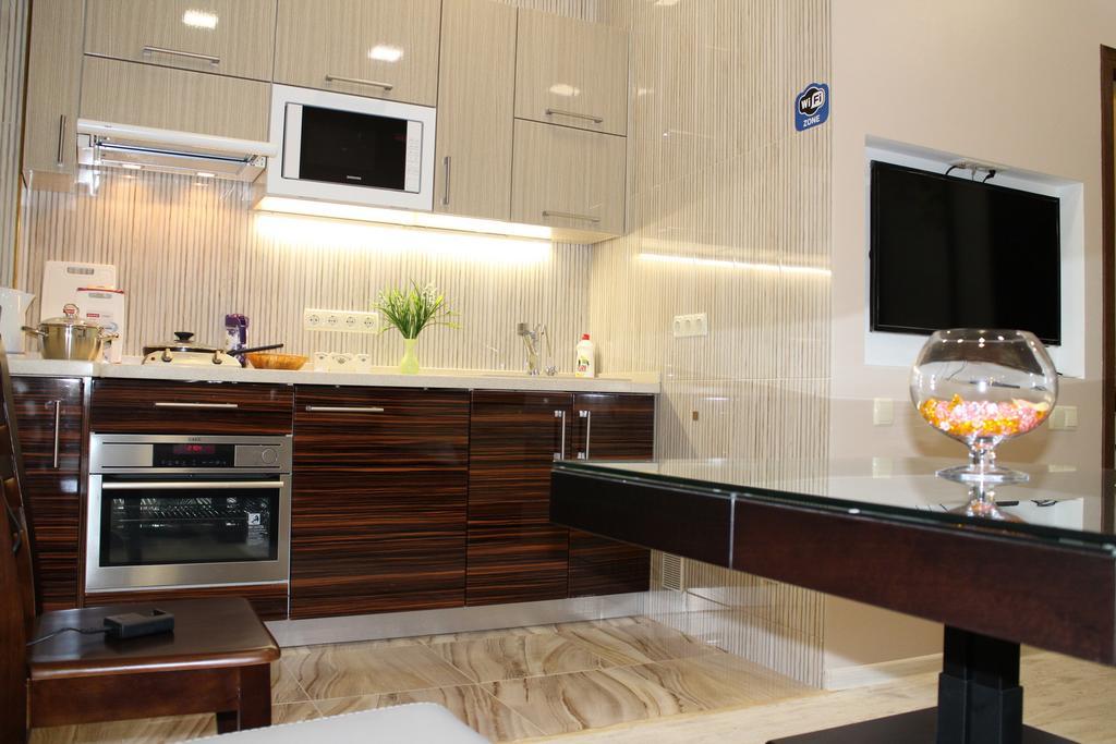Elite Odessa Apartments Oda fotoğraf