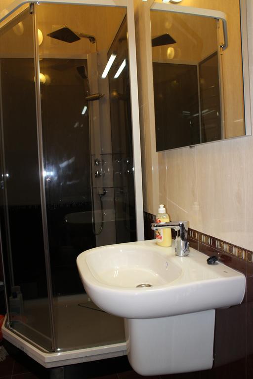 Elite Odessa Apartments Oda fotoğraf