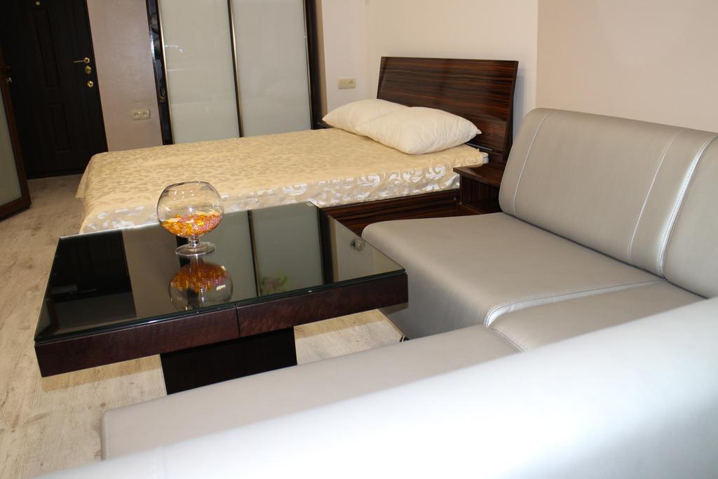 Elite Odessa Apartments Oda fotoğraf