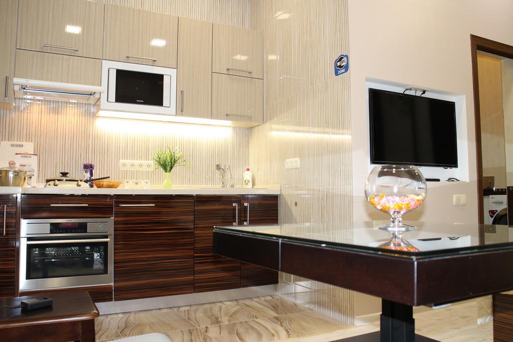 Elite Odessa Apartments Oda fotoğraf